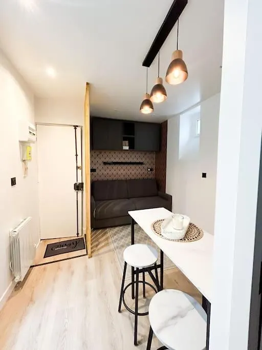 Studio Moderne - Canal St Martin Paris Apartment